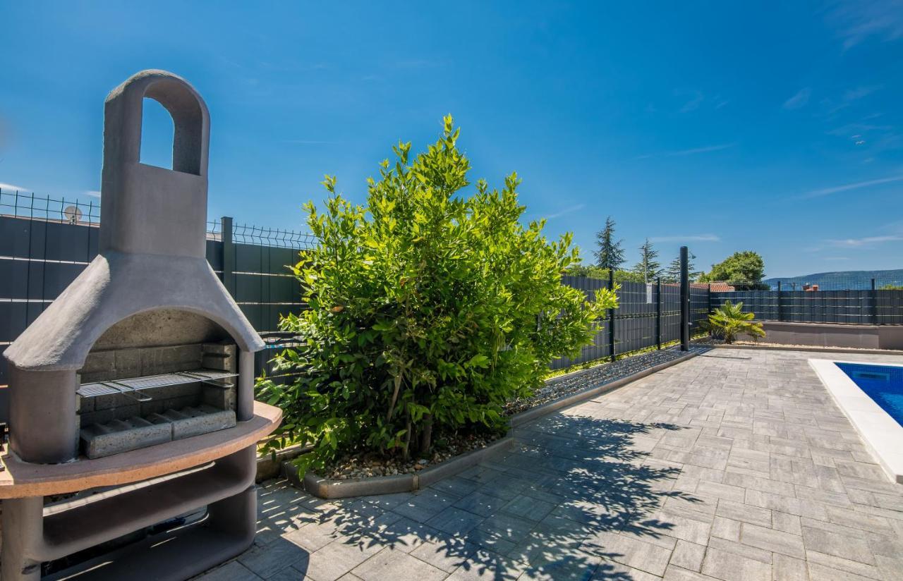 Apartments Villa "Aurea" With Pool Krk Town Dış mekan fotoğraf
