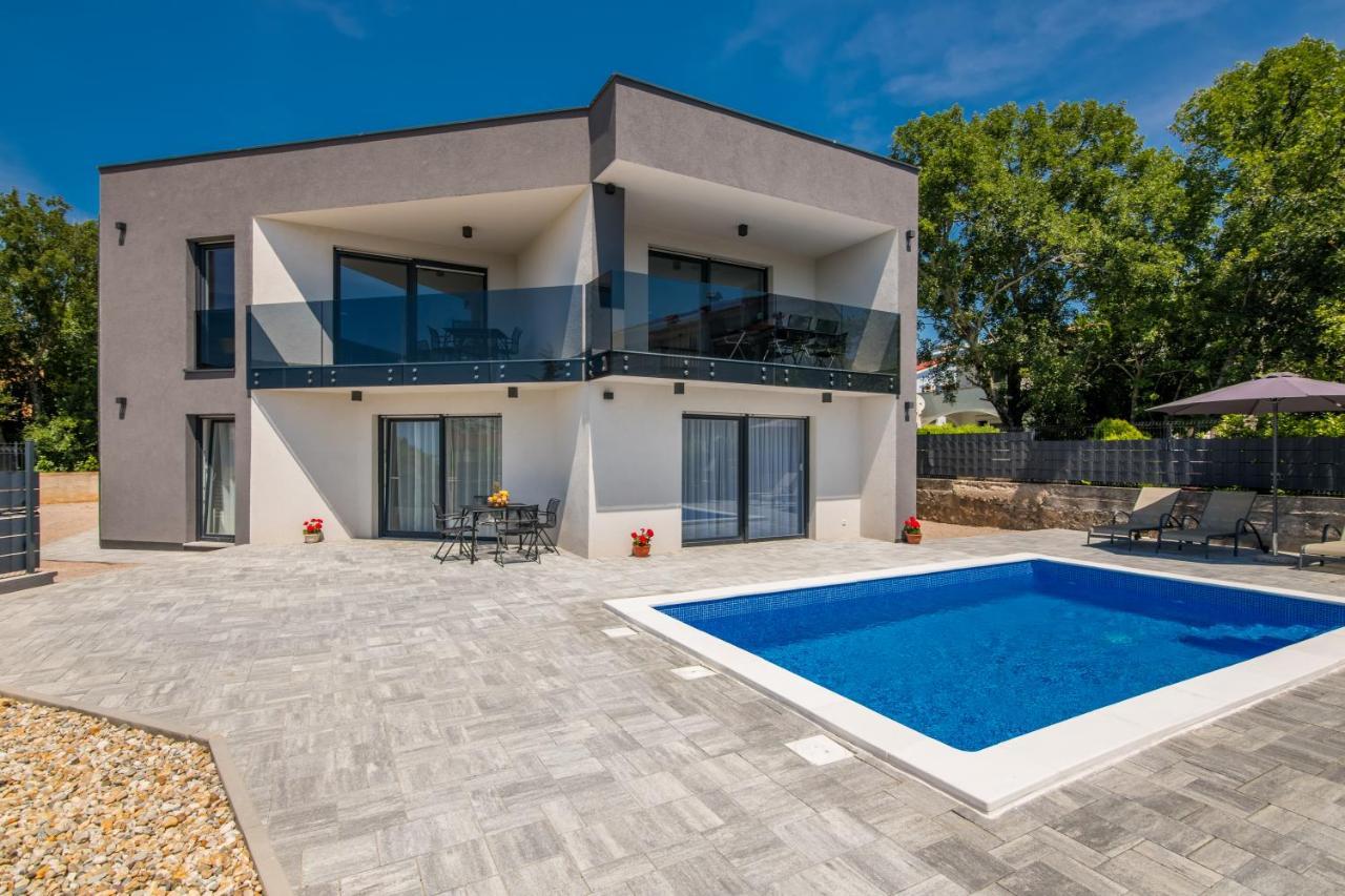 Apartments Villa "Aurea" With Pool Krk Town Dış mekan fotoğraf