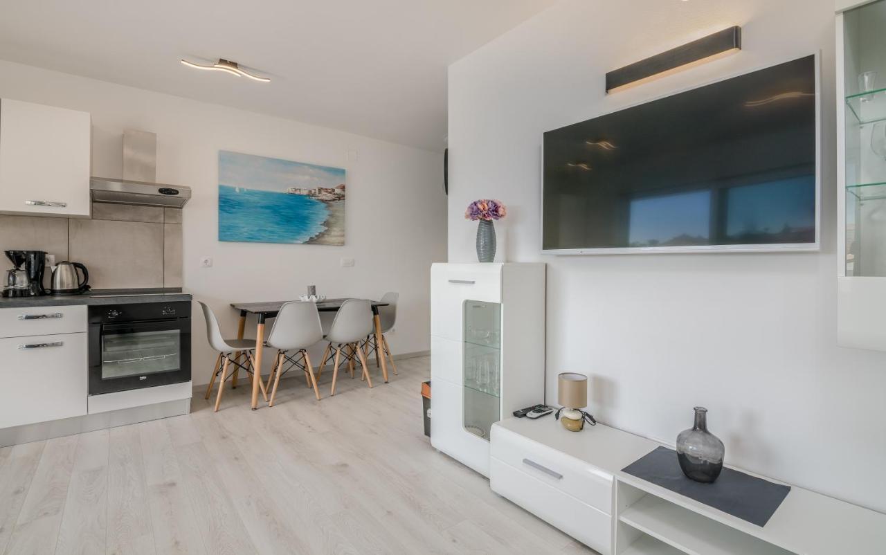 Apartments Villa "Aurea" With Pool Krk Town Dış mekan fotoğraf