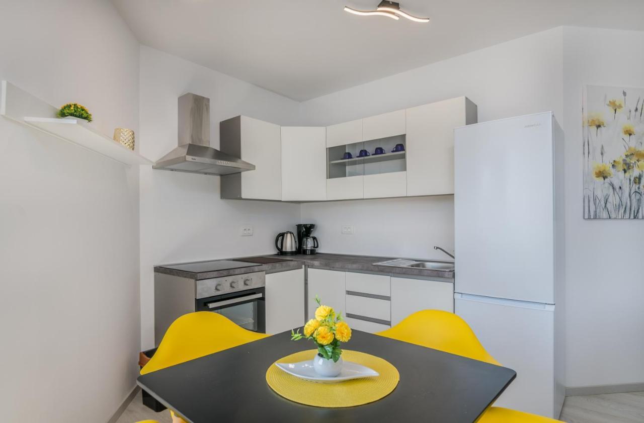Apartments Villa "Aurea" With Pool Krk Town Dış mekan fotoğraf