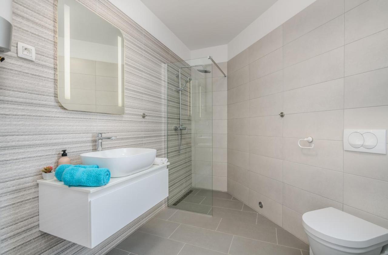 Apartments Villa "Aurea" With Pool Krk Town Dış mekan fotoğraf