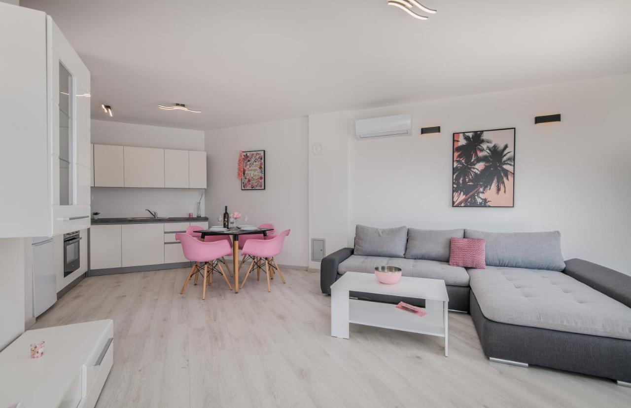 Apartments Villa "Aurea" With Pool Krk Town Dış mekan fotoğraf