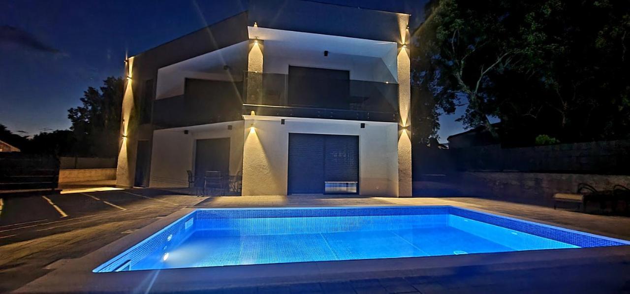 Apartments Villa "Aurea" With Pool Krk Town Dış mekan fotoğraf